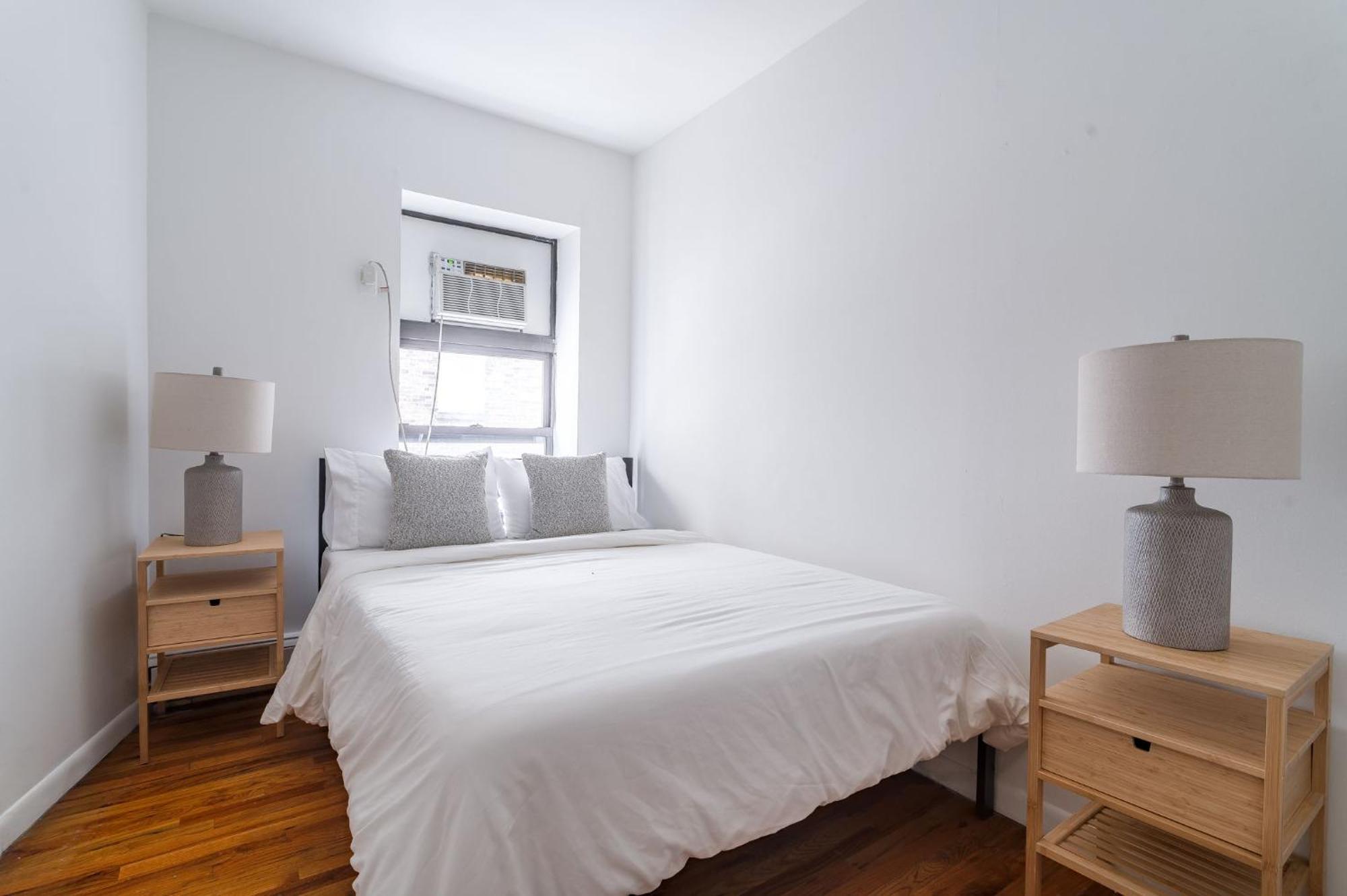 Apartment And Cozy 3br 1ba Escape In Hells Kitchen Close To Times Square